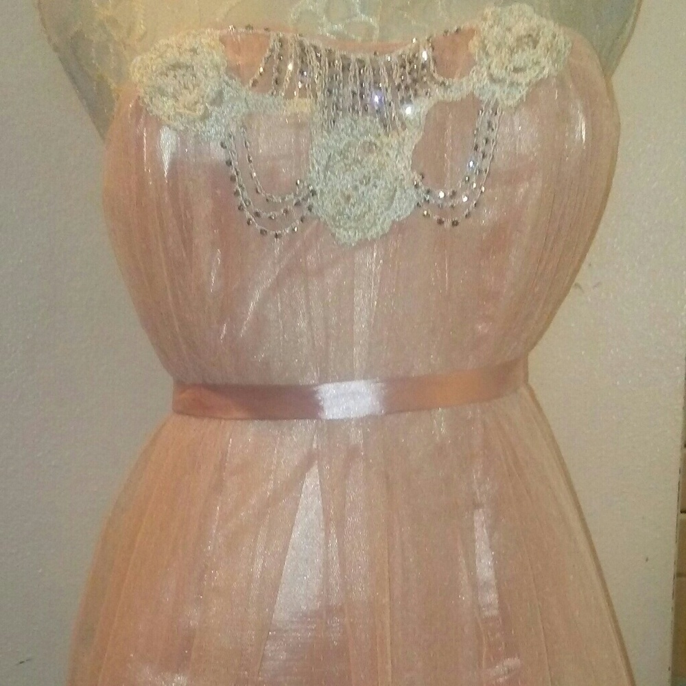 ❤Gorgeous princess top!!❤