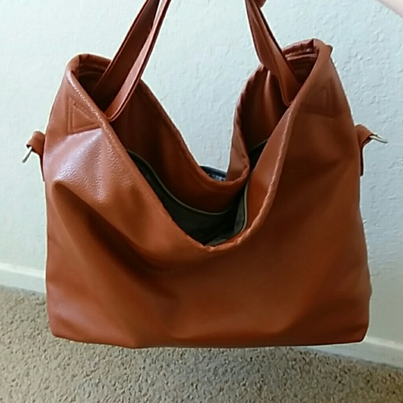 Brown or black hand shoulder bag faux leather with pockets - Picture 4 of 5