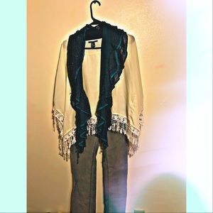 Circle top with lace embroidered trim