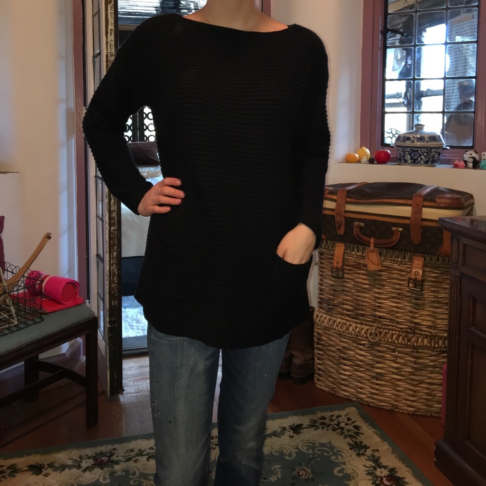 Vince Camuto Black Double Pocket Sweater
