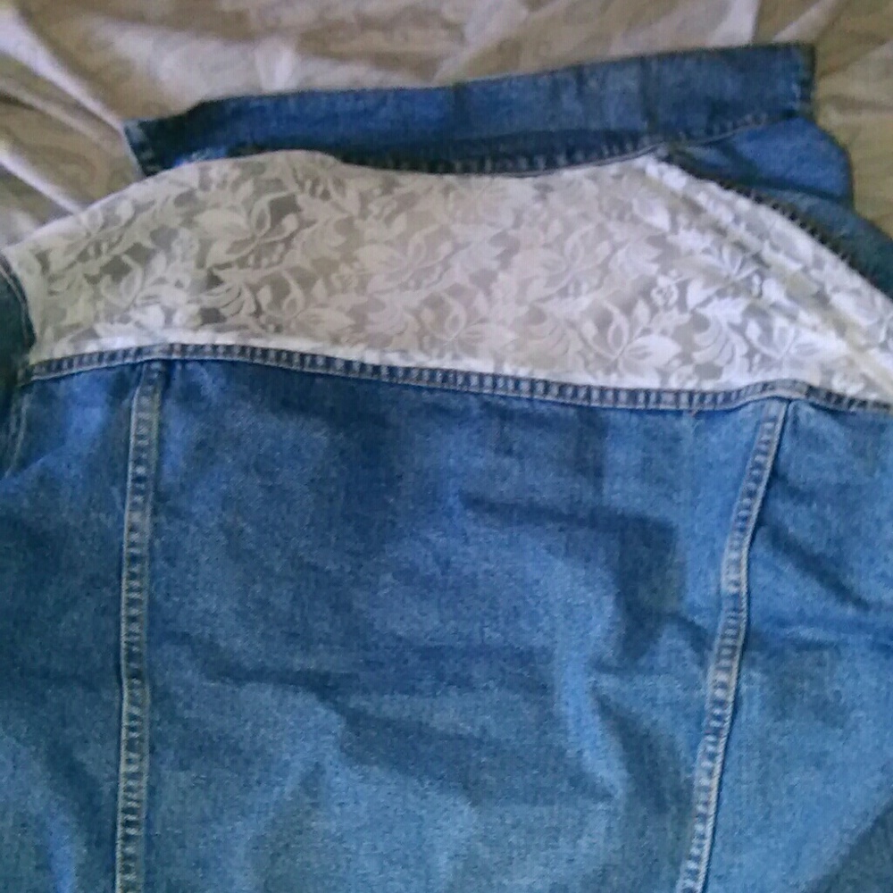Denim jacket - Picture 2 of 3