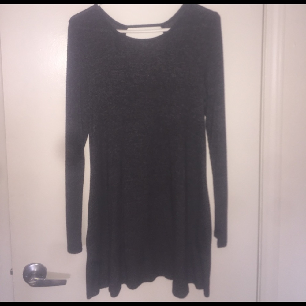 Grey tunic with keyhole back