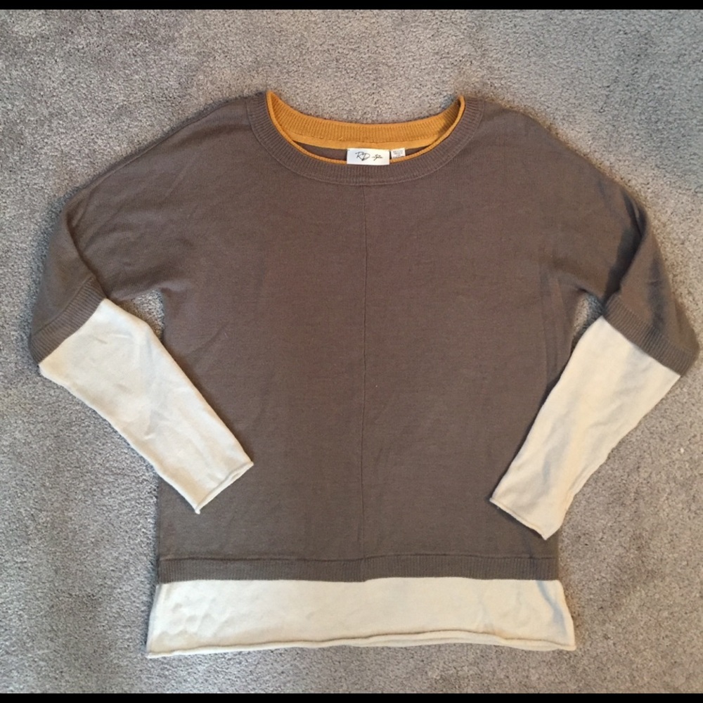 RD style Women's Sweater Size Small