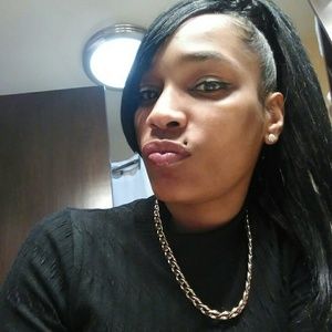Meet your Posher, Antionette