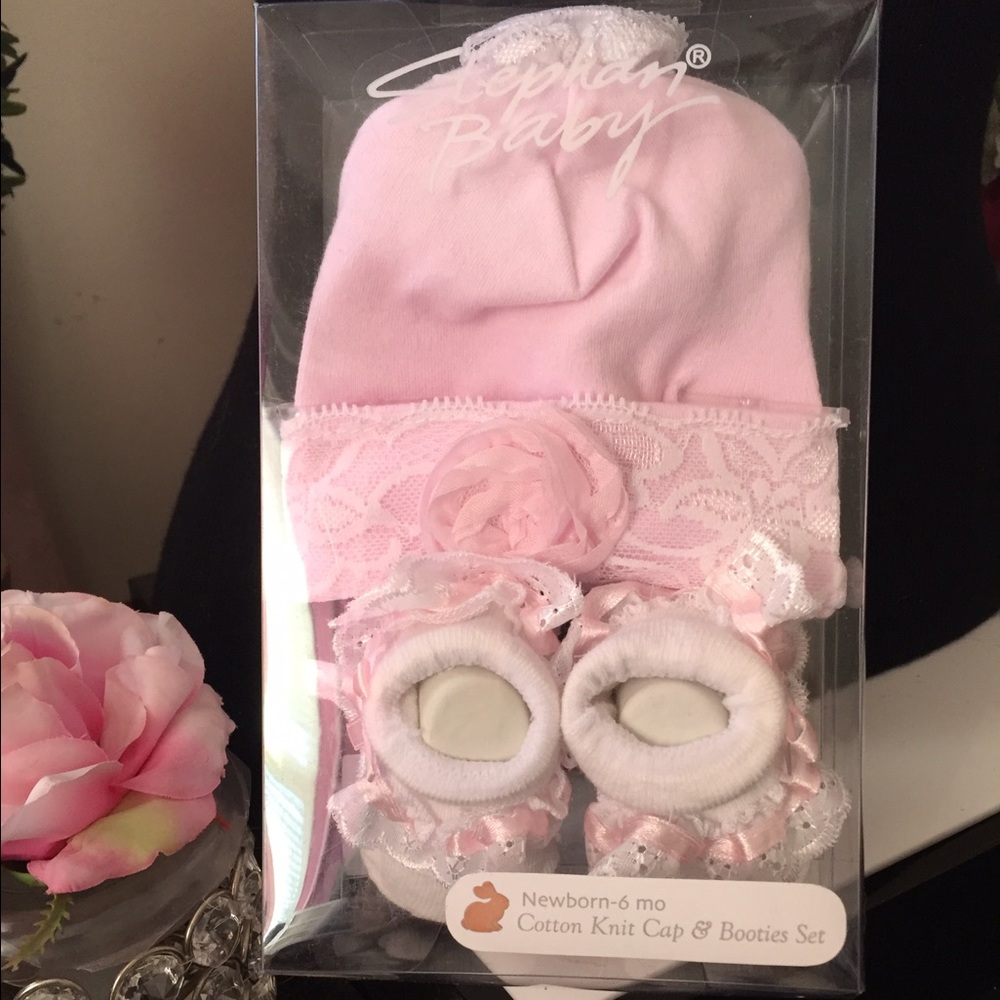 Infant hat & shoes-final price