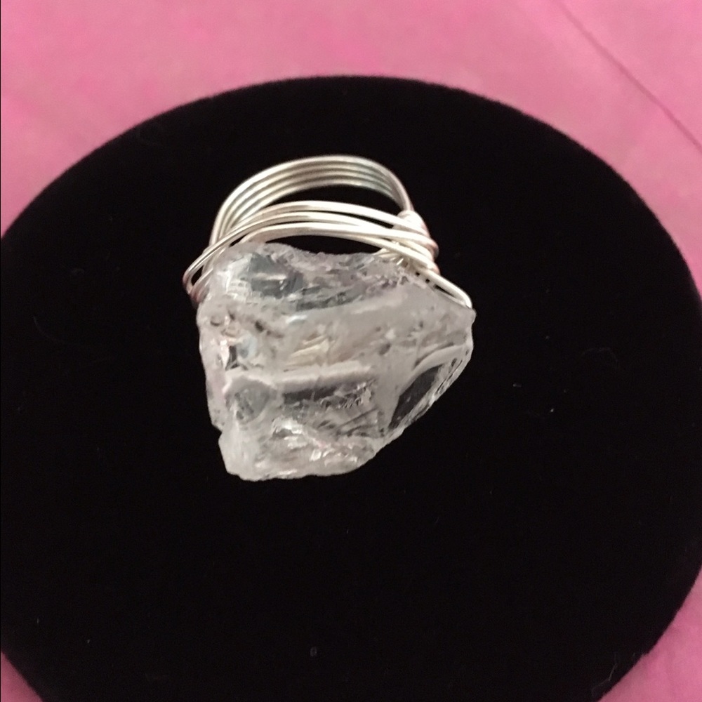 Raw Quartz Crystal Statement Ring 🔮 - Picture 4 of 4