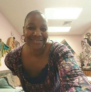 Meet your Posher, Brenda