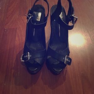 Dolce Vita Size 8 Black Wedges