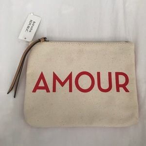Amour pouch!