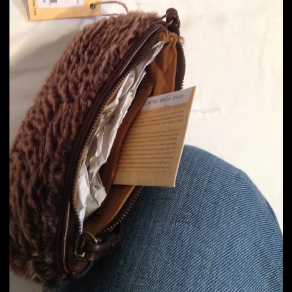 Patricia Nash Wristlet, Sherpa & Leather, NWT - Picture 7 of 8