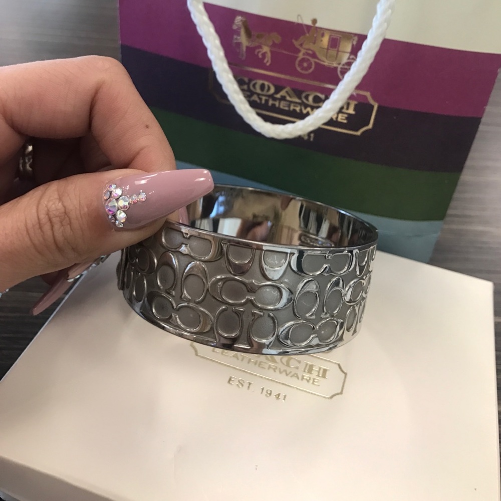 Authentic Coach Bracelet!! Silver EUC!!