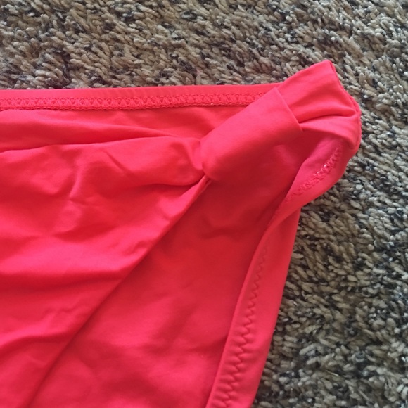 Becca Red bikini - Picture 3 of 4