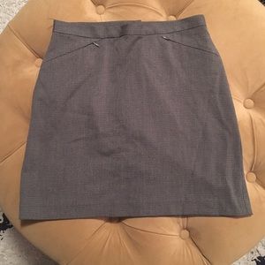 The Limited Gray Houndstooth Skirt Sz 4