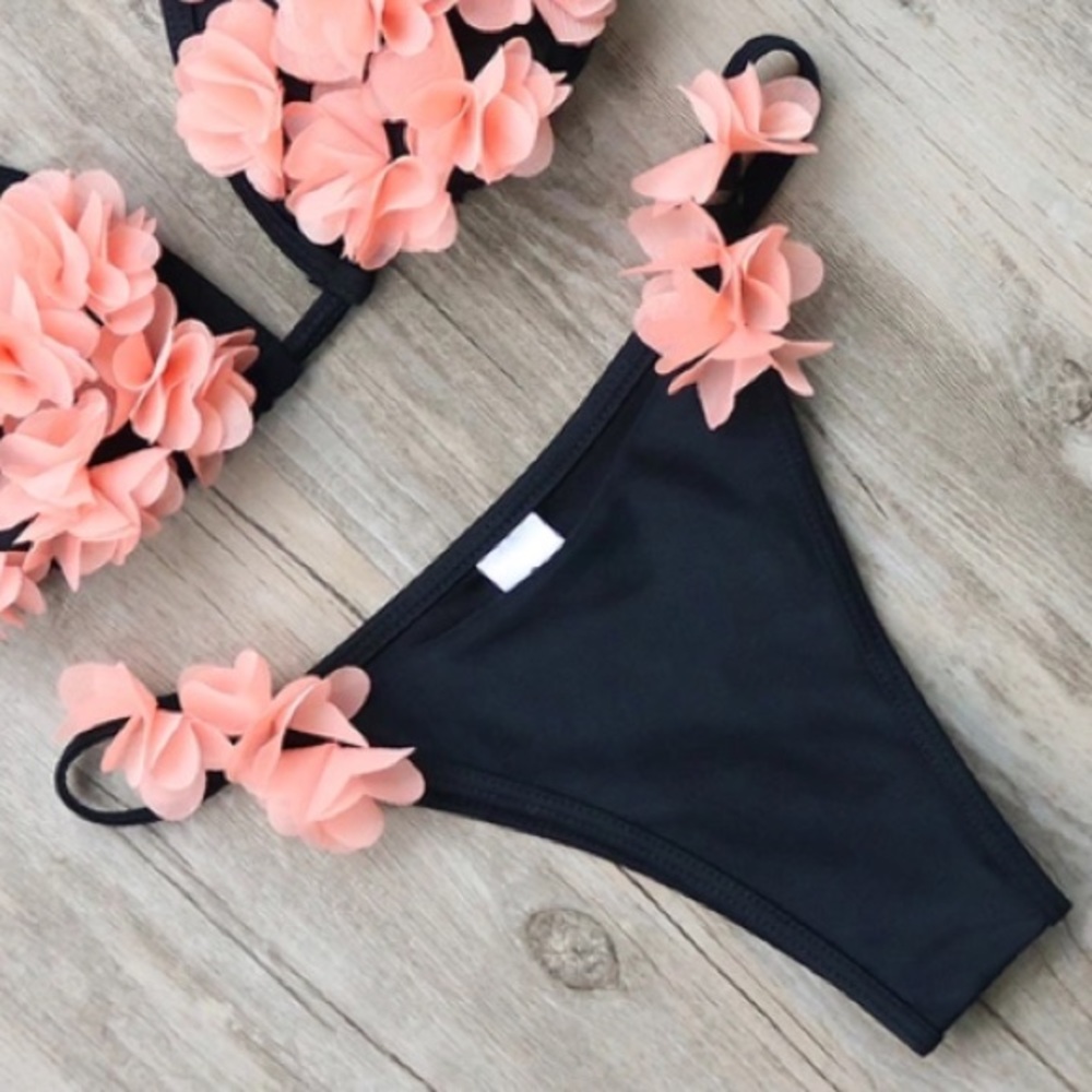 🌸FLOWER POWER Brazilian Bikini Bottoms 🌊