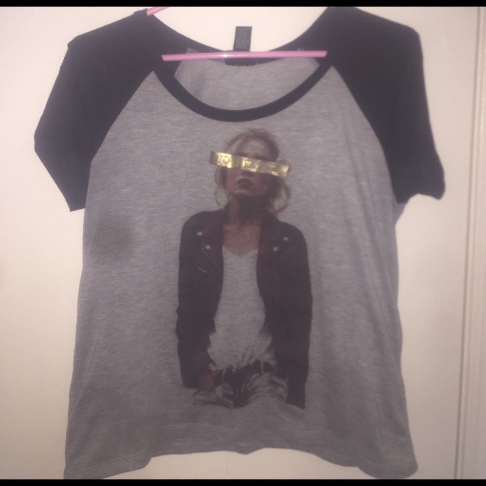 Grey short sleeve