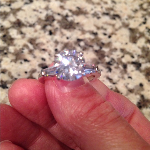 •New Faux Engagement Ring• - Picture 3 of 5