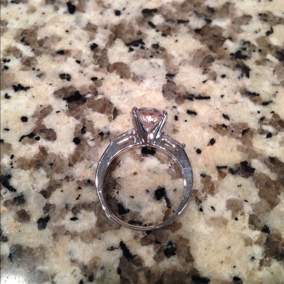 •New Faux Engagement Ring• - Picture 4 of 5