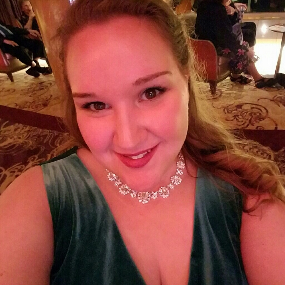 Meet your Posher, April joy
