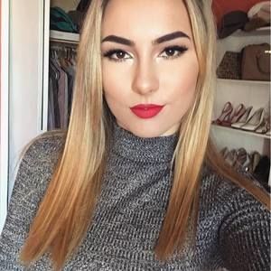 Meet your Posher, Paulina