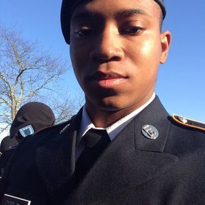 Meet your Posher, Dontae