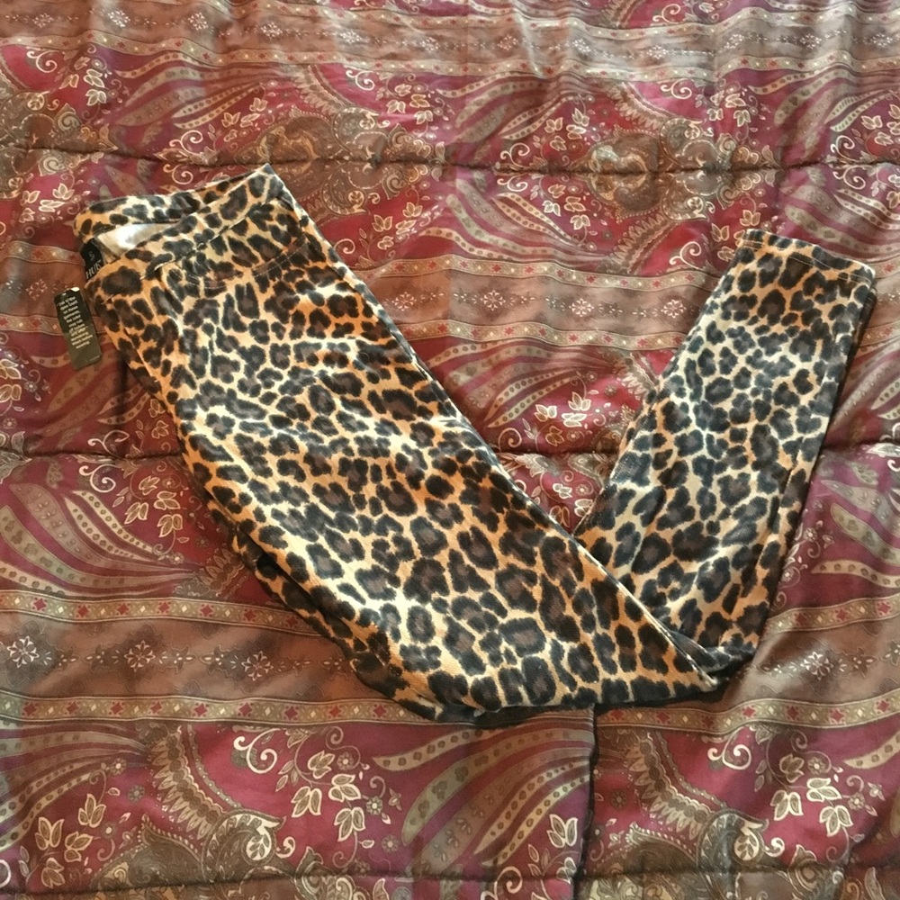 Hue leopard jeggings