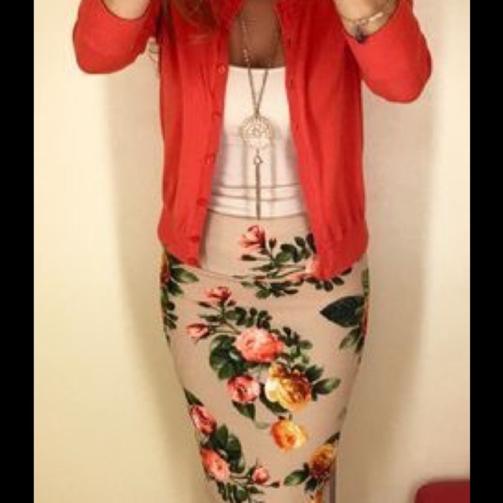 Looking for this lularoe skirt and cardigan