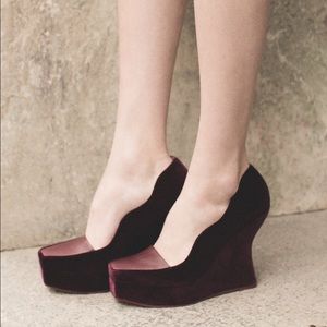 & Other Stories Purple Velvet wave wedge