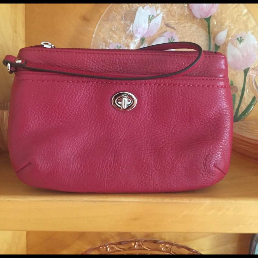Coach wristlet red