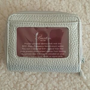 NEW Buxton RFID Silver Wallet