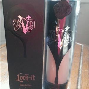 Kat Von D lock it foundation