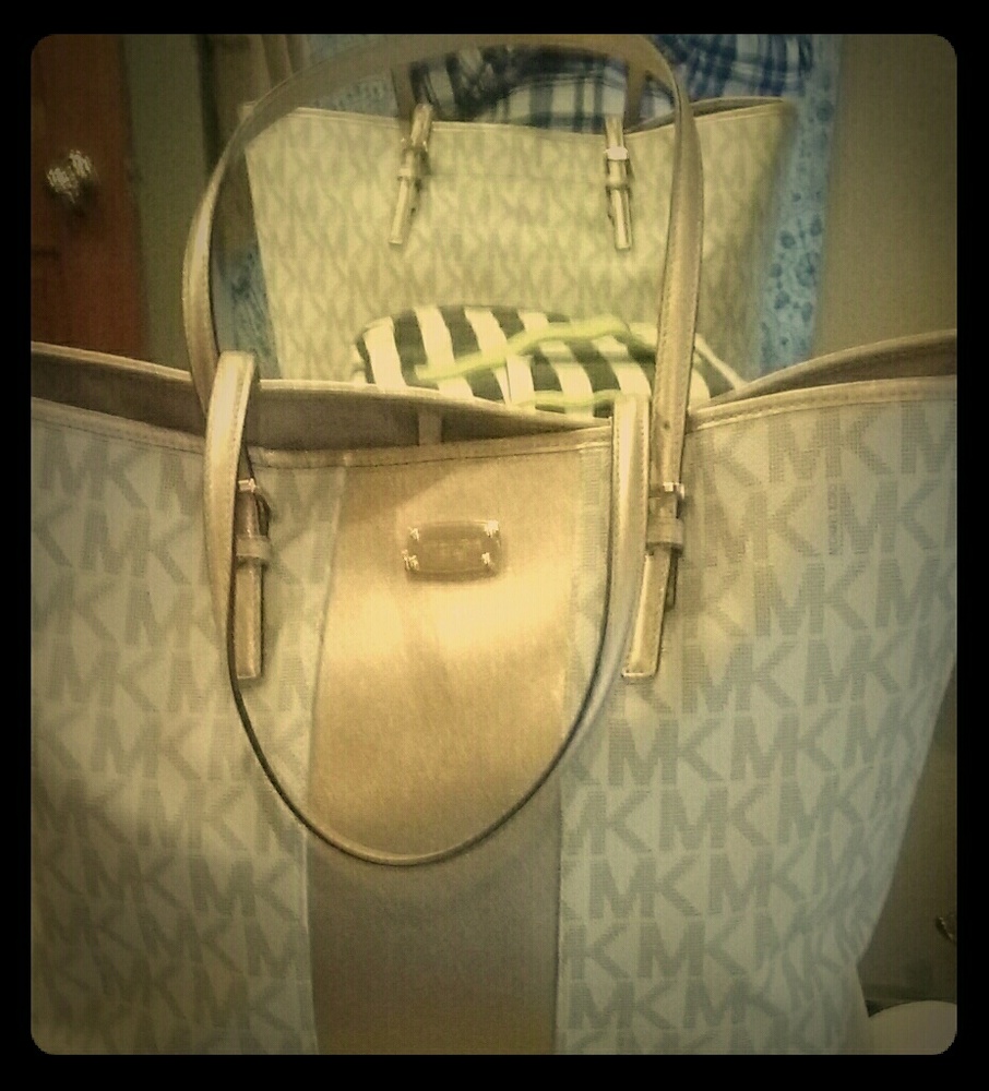 Micheal Kors tote