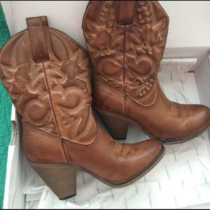 Brown Heeled Cowboy Boots