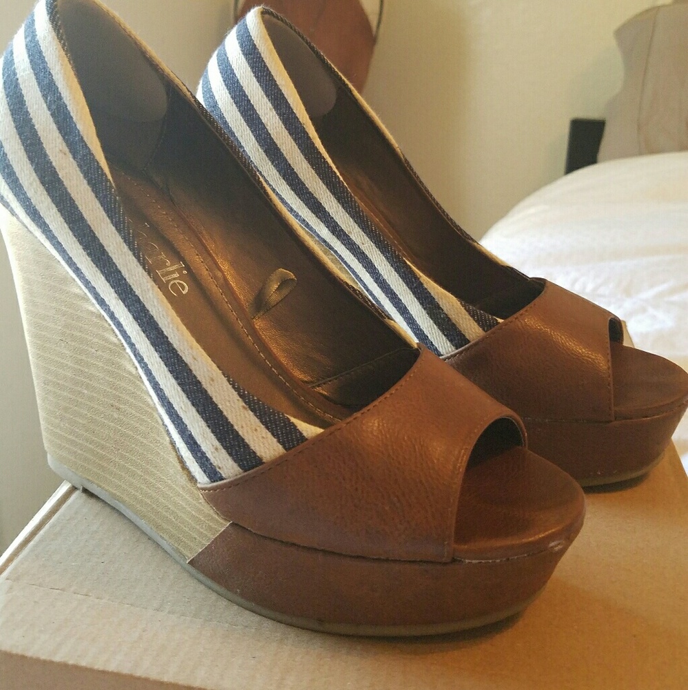Sale Blue stripe wedge heels