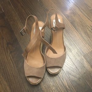 shoes 9 1/2 dolce vita