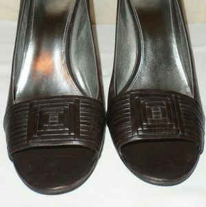 Calvin Klein Peep Toe Pump