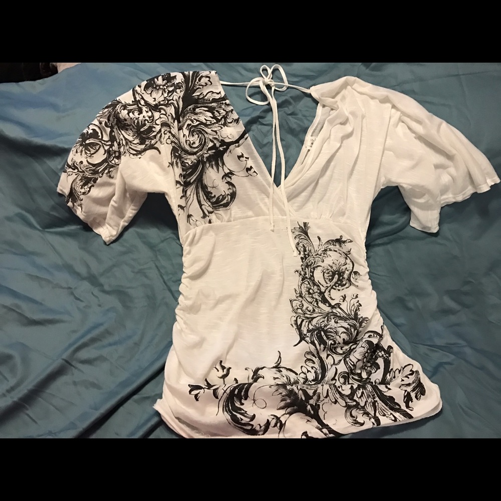 Cute light top