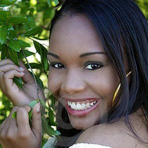 Meet your Posher, Nicky