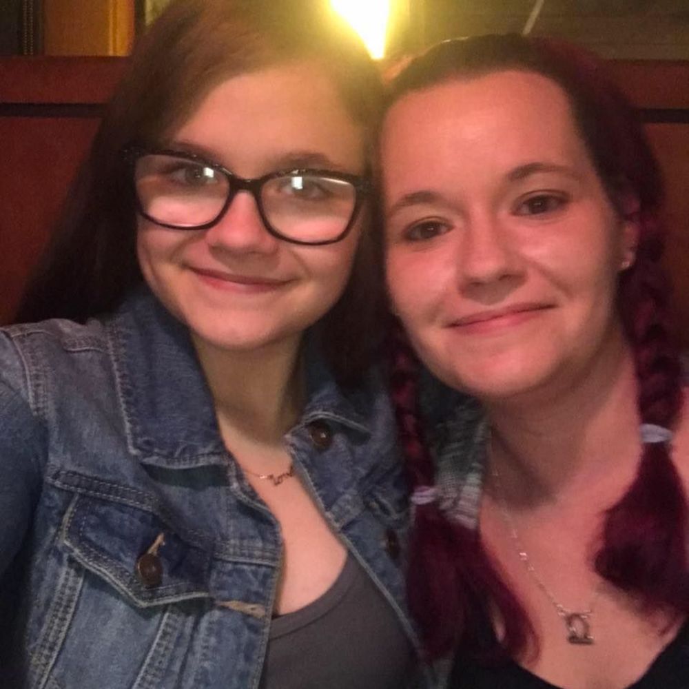 Meet your Posher, Chris-lauren