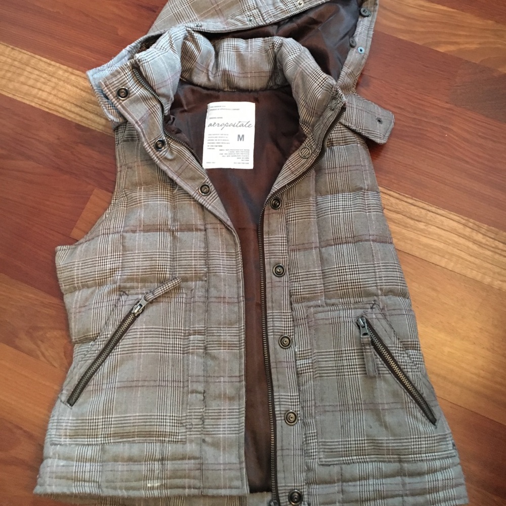 Aeropostale vest!