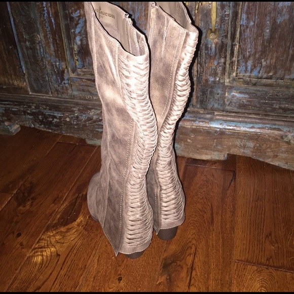 BNWB Fergalicious boots - Picture 2 of 4