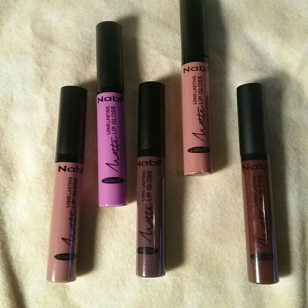 CLOSET CLOSING 8/15 Nabi Matte Lip Gloss
