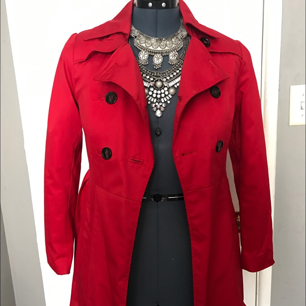 Beautiful red mid thigh coat.