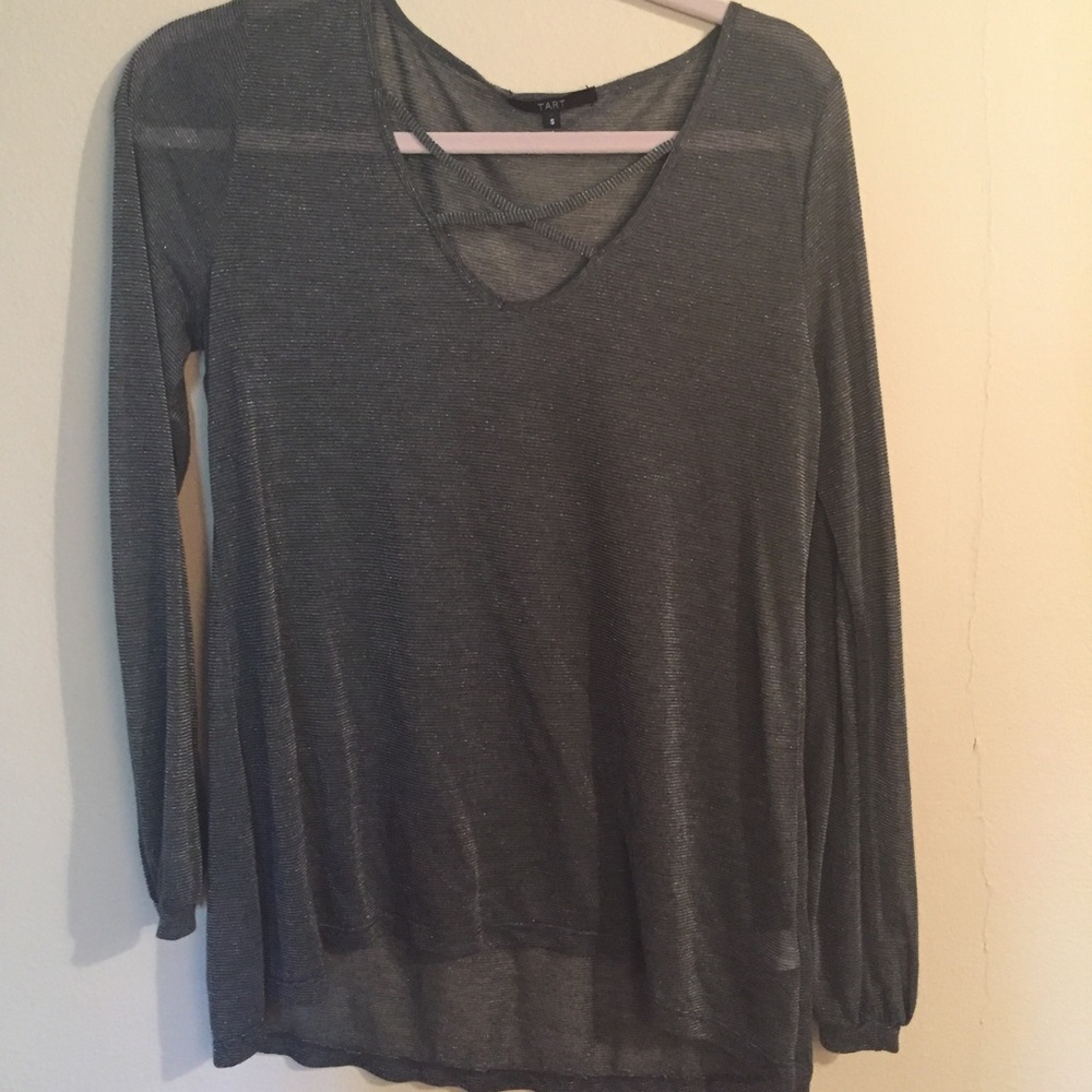 Tart grey shimmery blouse