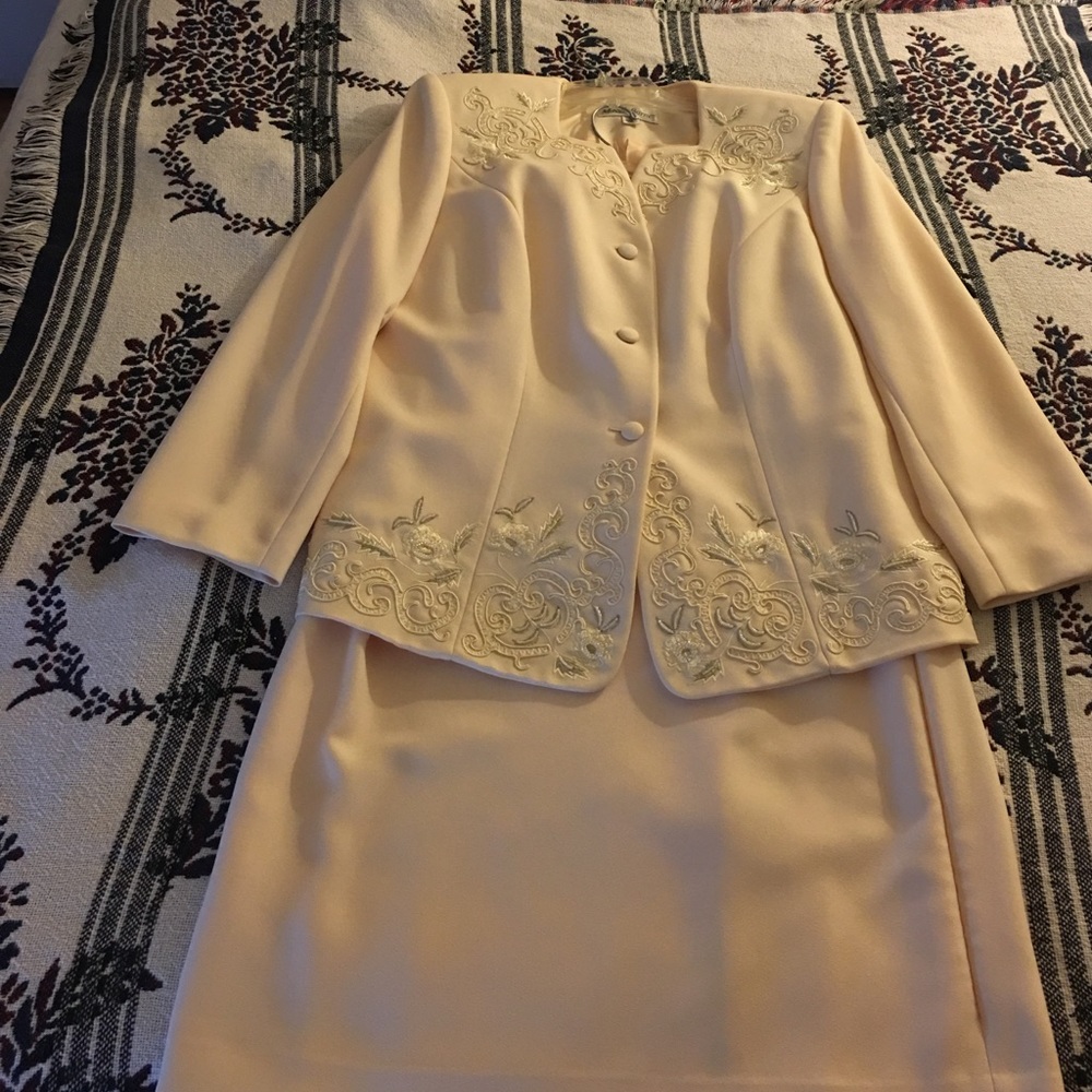 Maggie Barnes Skirt Suit