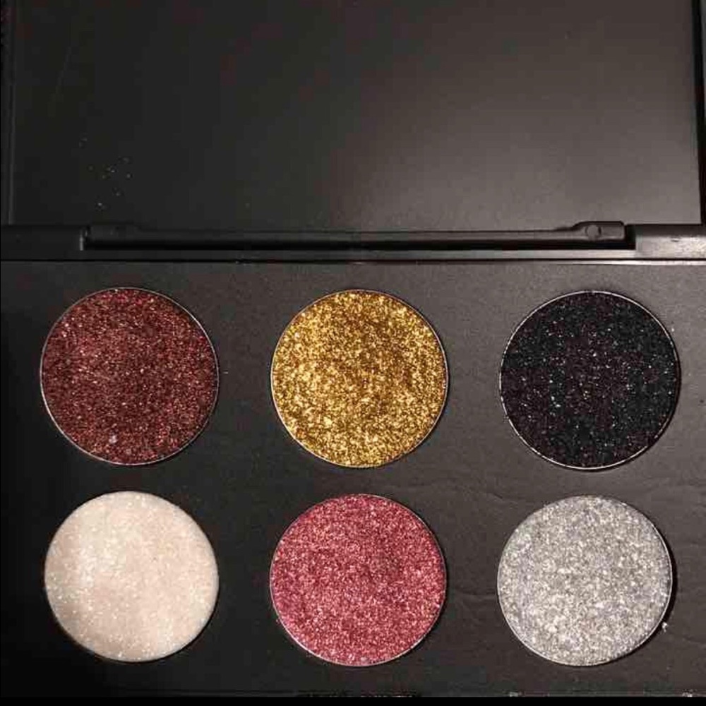 Glitter eyeshadow pallete