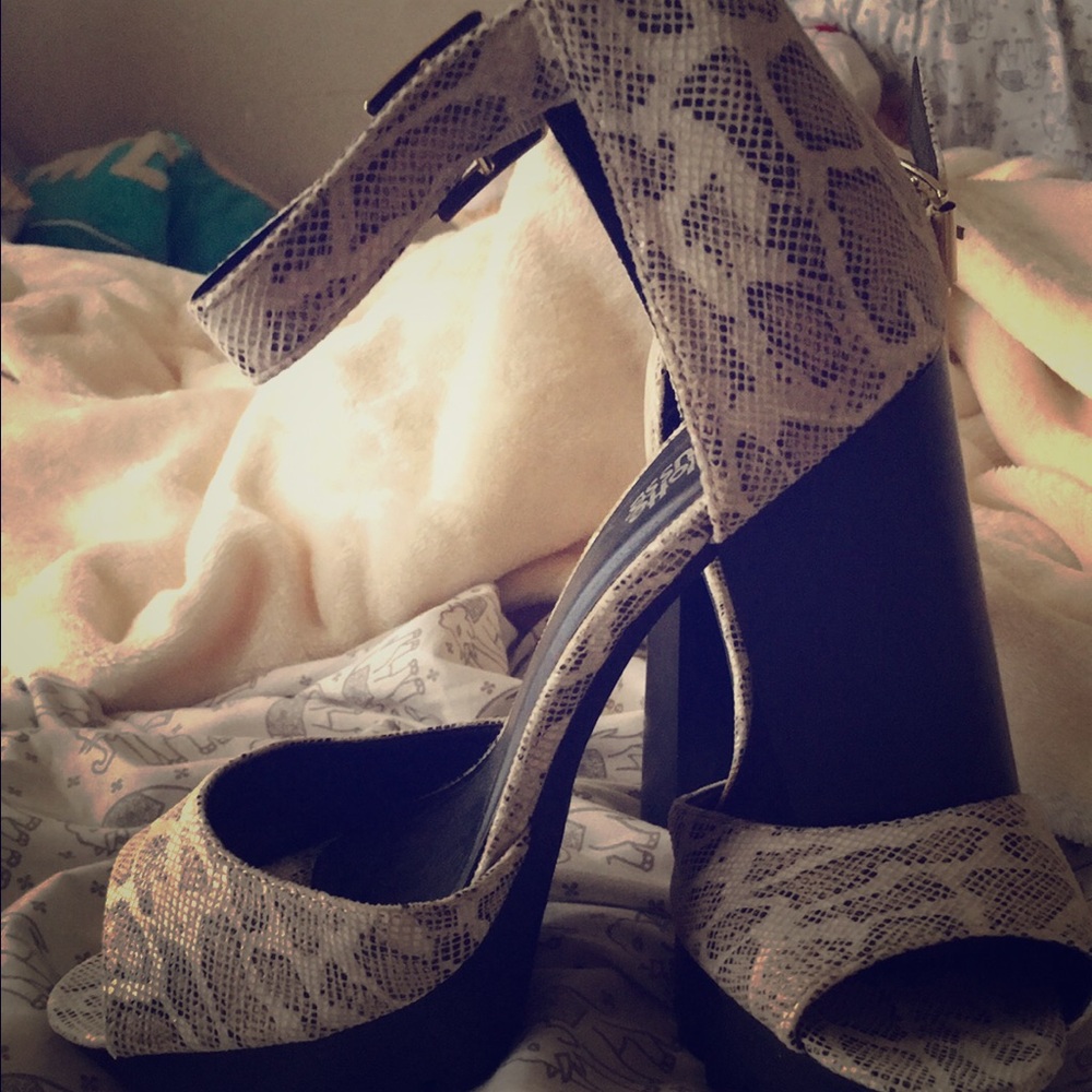 Snake skin Heels