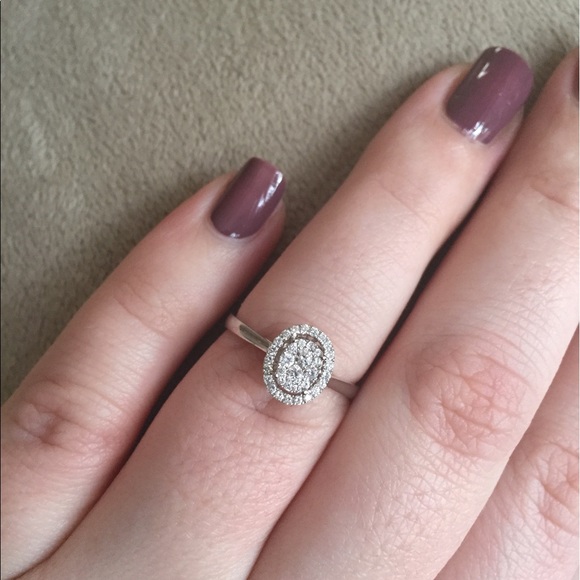 ✅♥️sale‼️new condition ‼️18K 💍engagement ring. - Picture 7 of 8