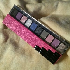 CLOSET CLOSING 8/15 Top Ten Trendsetters