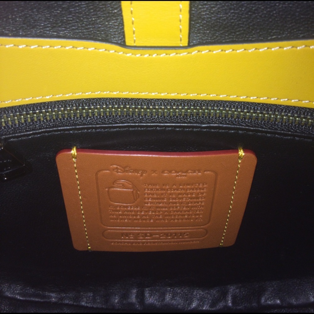 Limited edition Disney X Coach cross body bag - Picture 5 of 6