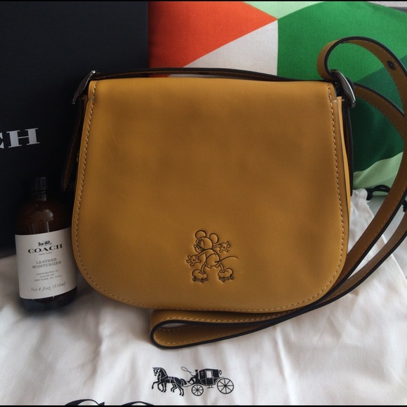 Limited edition Disney X Coach cross body bag - Picture 3 of 6